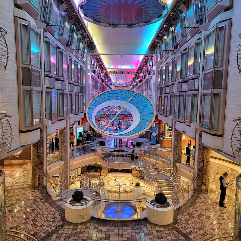 First Impressions Of Mariner   Mariner Of The Seas Royal Promenade 